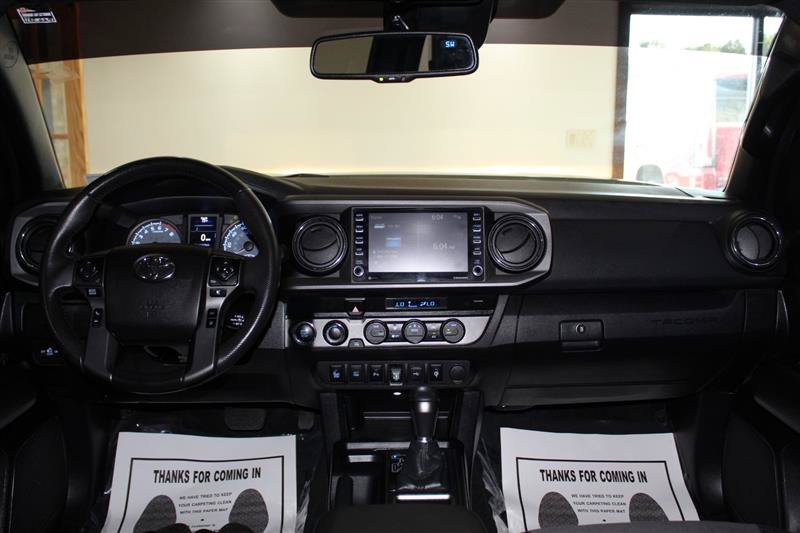 Used 2021 Toyota Tacoma TRD Off-Road w/ Technology Package AWD/4WD image 14