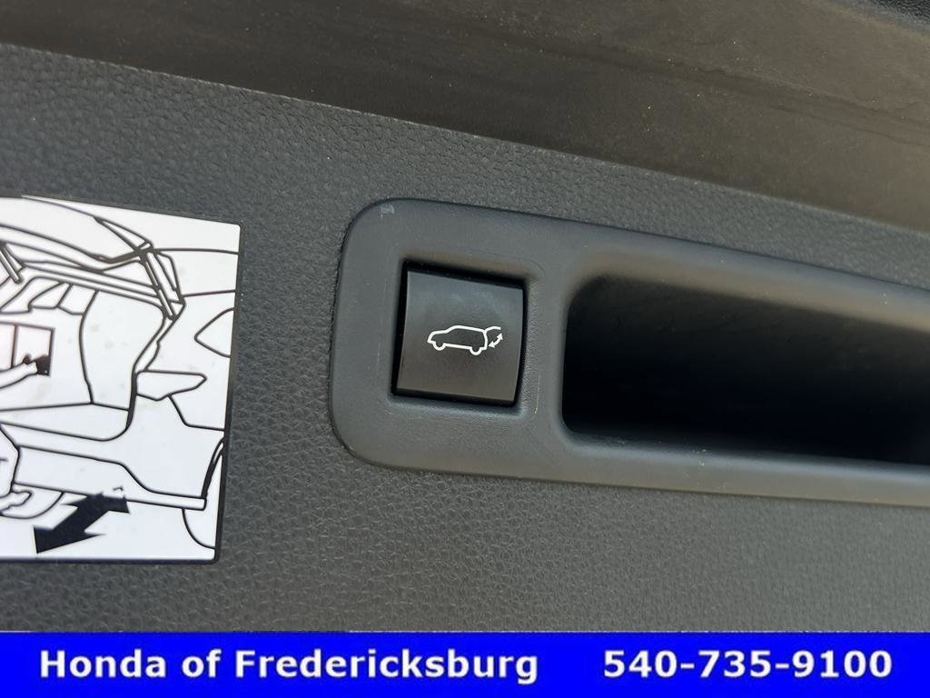 Used 2022 Toyota Highlander Platinum AWD/4WD image 38