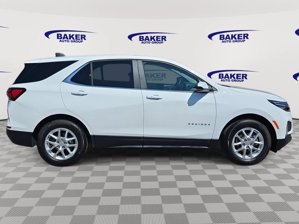 Used 2024 Chevrolet Equinox LT w/ LPO, Floor Liner Package FWD image 4