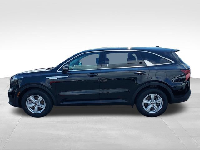 Used 2026 Kia Sorento LX FWD image 2