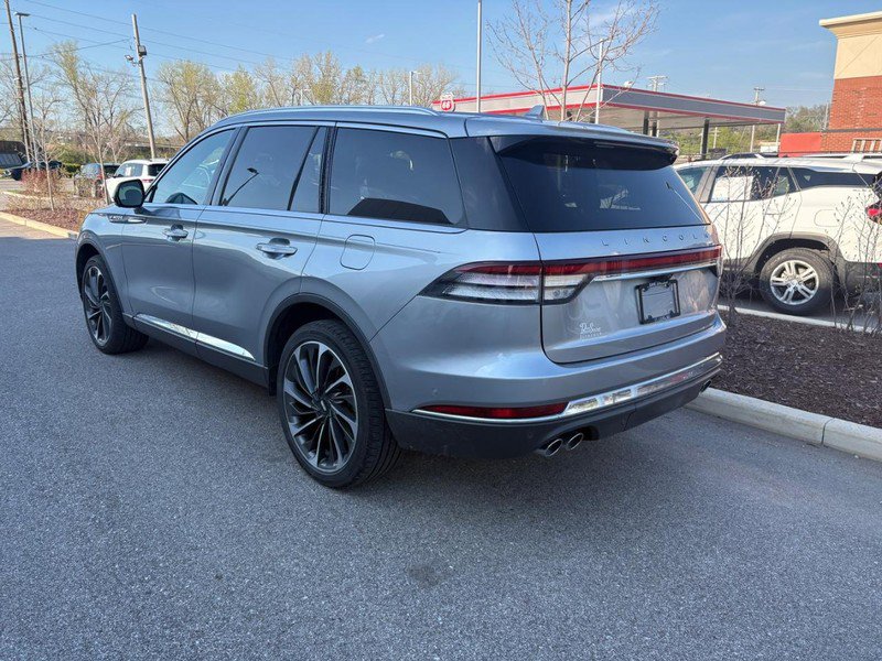 Certified 2020 Lincoln Aviator Reserve w/ Equipment Group 202A image 2