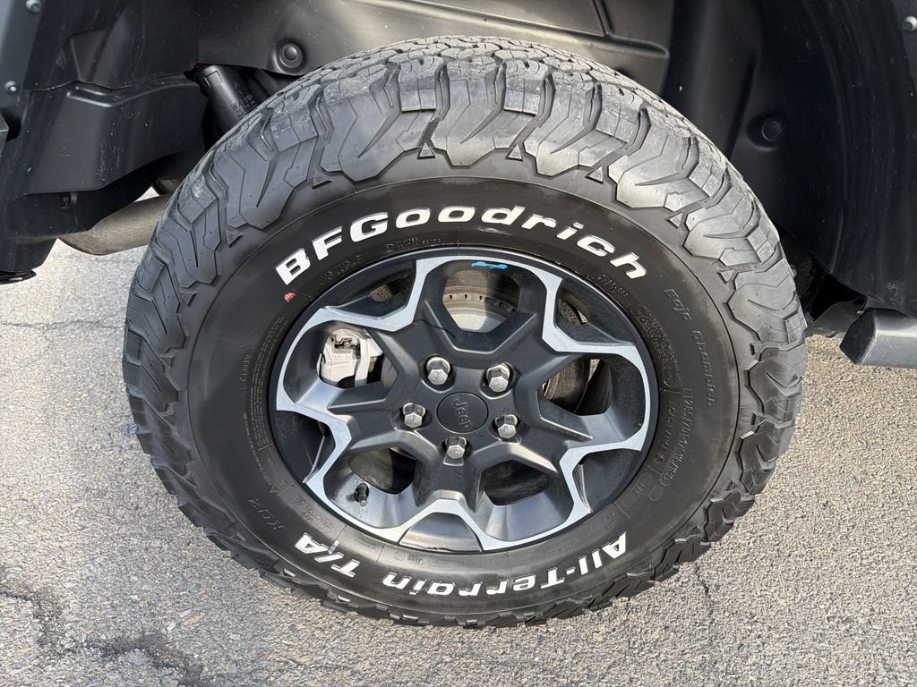 Used 2023 Jeep Wrangler Unlimited Rubicon 4xe w/ Cold Weather Group AWD/4WD image 34
