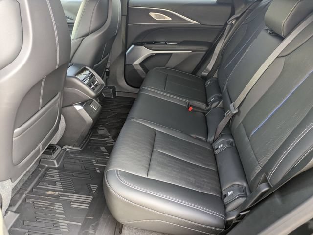 New 2026 Cadillac Lyriq V AWD/4WD image 23