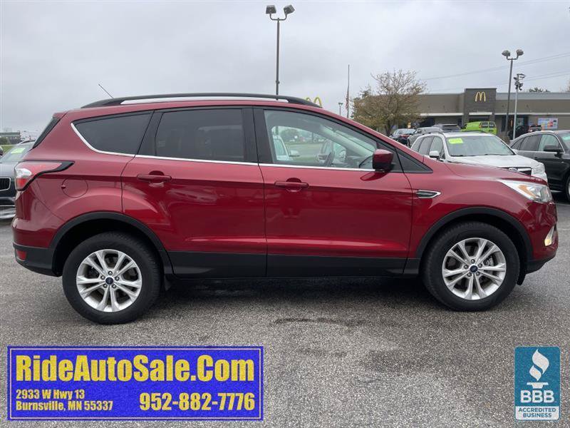 Used 2017 Ford Escape SE w/ Equipment Group 201A AWD/4WD image 4