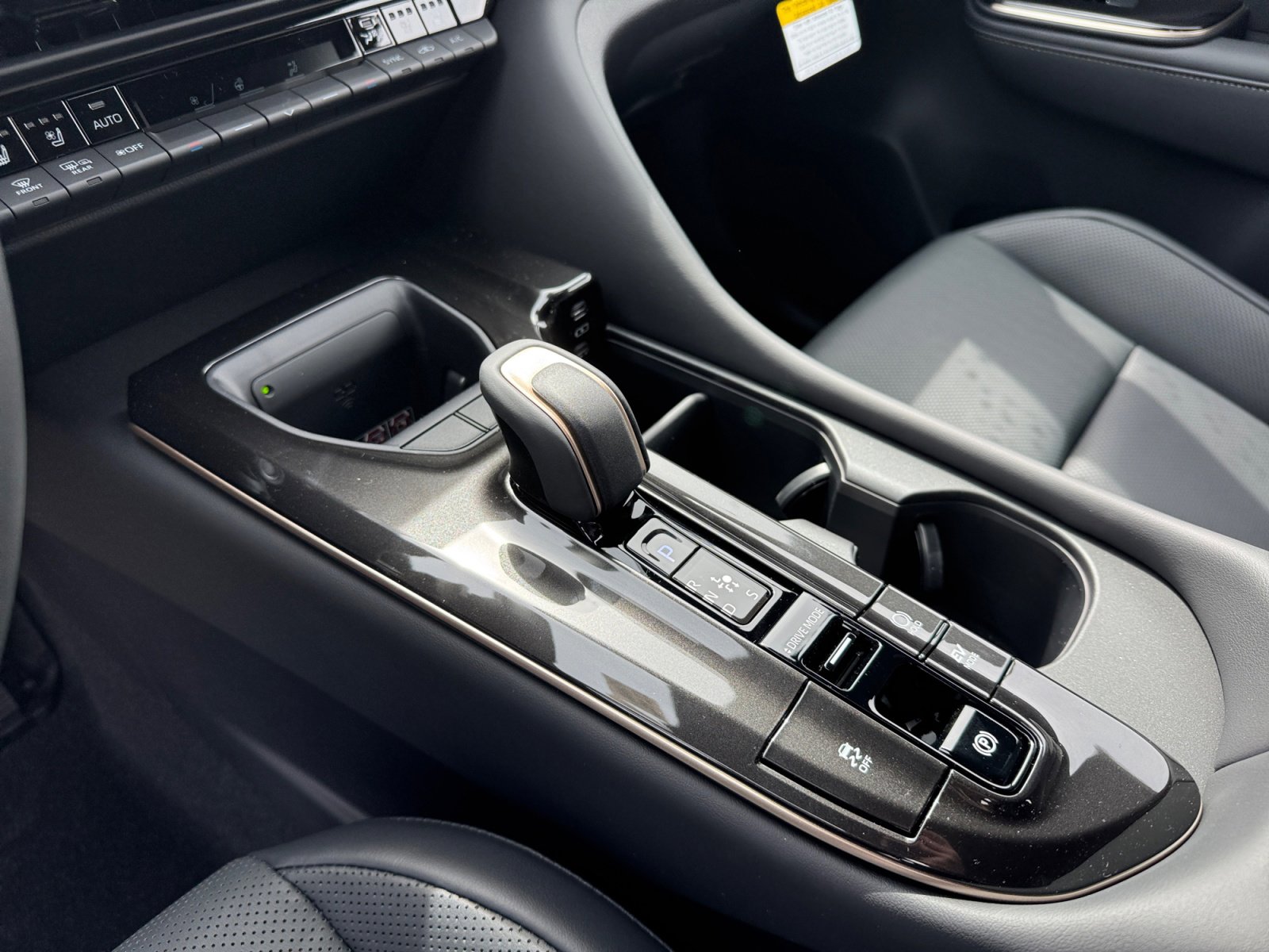 New 2026 Toyota Crown Signia AWD/4WD image 15