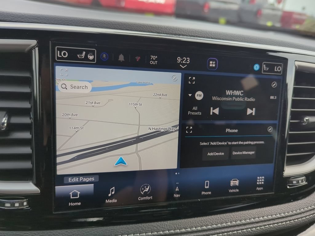 New 2027 Chrysler Pacifica Limited AWD/4WD image 12