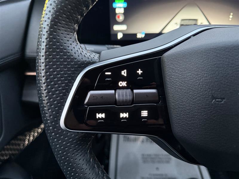 Used 2024 Nissan Ariya AWD image 27