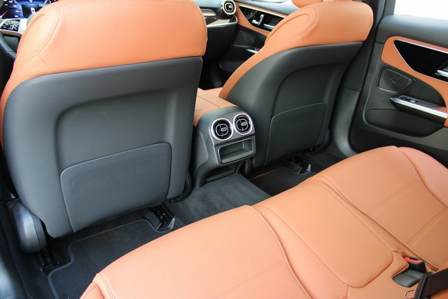 Used 2024 Mercedes-Benz C 300 4MATIC Sedan image 11