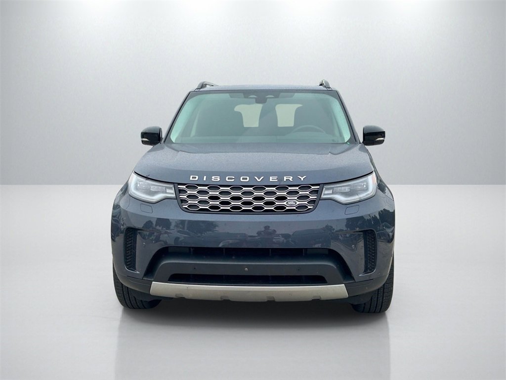 Used 2024 Land Rover Discovery S image 2