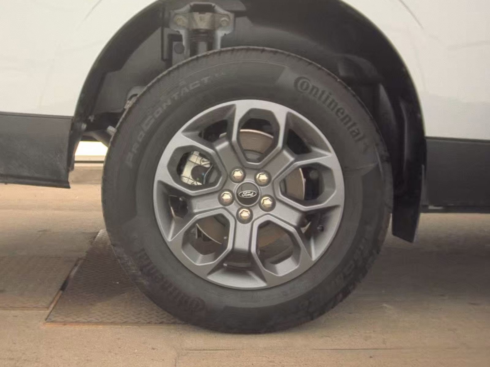 Used 2025 Ford Maverick XLT w/ Equipment Group 301A AWD/4WD image 11