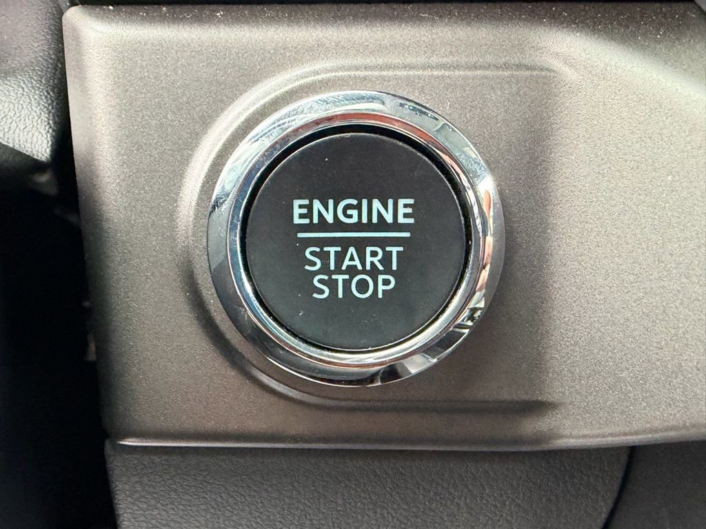Used 2025 Ford F150 XLT w/ Equipment Group 302A MID image 15