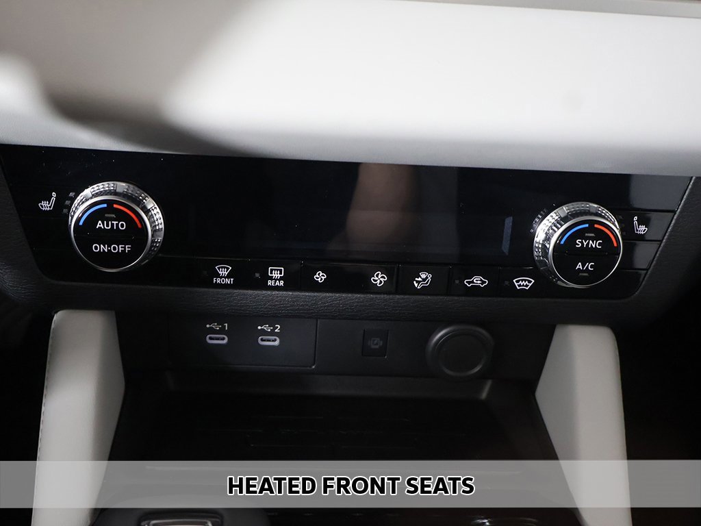 New 2025 Mitsubishi Outlander SE image 8