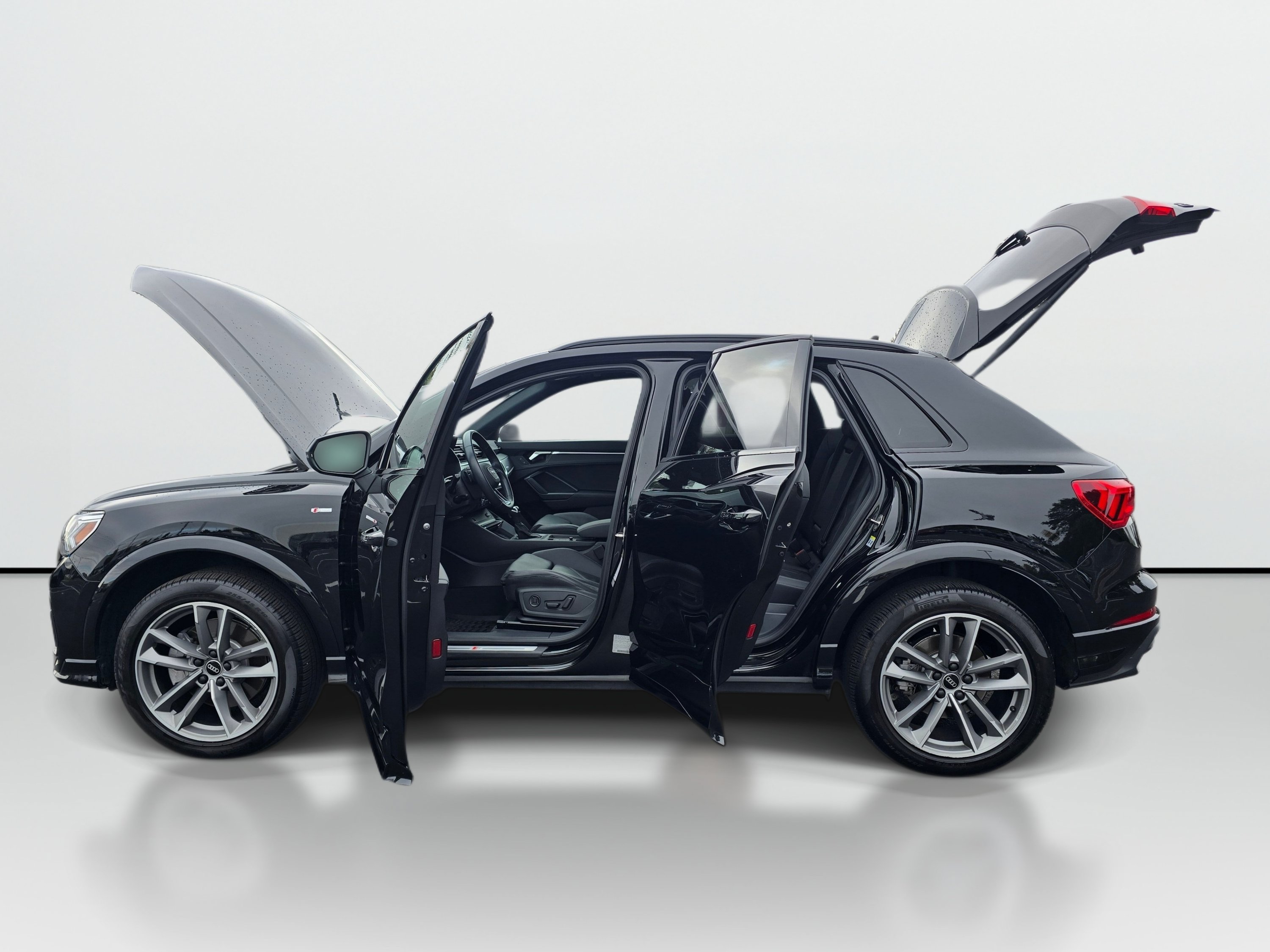 Used 2023 Audi Q3 2.0T Premium Plus w/ Premium Plus Package AWD/4WD image 9