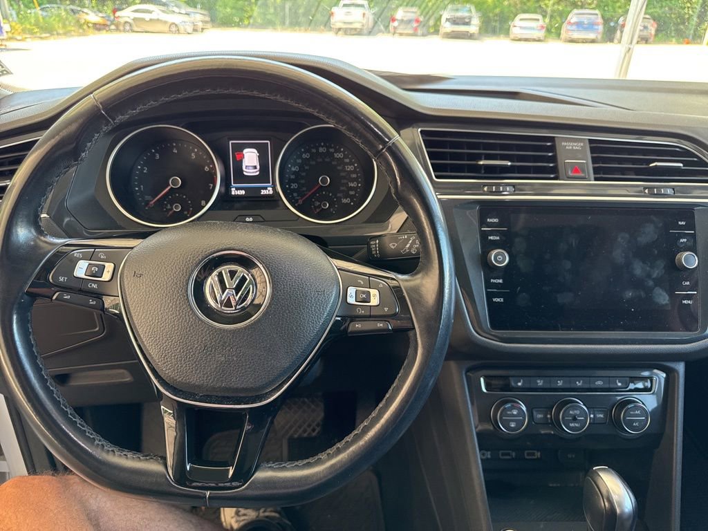 Used 2018 Volkswagen Tiguan SEL FWD image 20