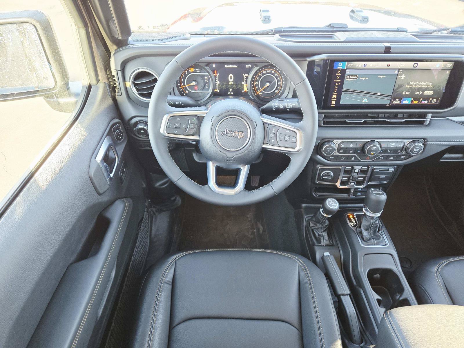 New 2026 Jeep Wrangler Unlimited Sahara AWD/4WD image 11
