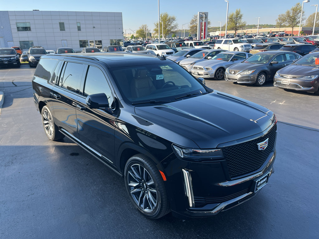 Used 2021 Cadillac Escalade ESV Sport w/ Driver Assist Tech Package AWD/4WD image 5