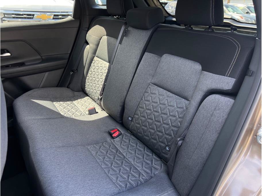 New 2027 Nissan Kicks SV FWD image 9