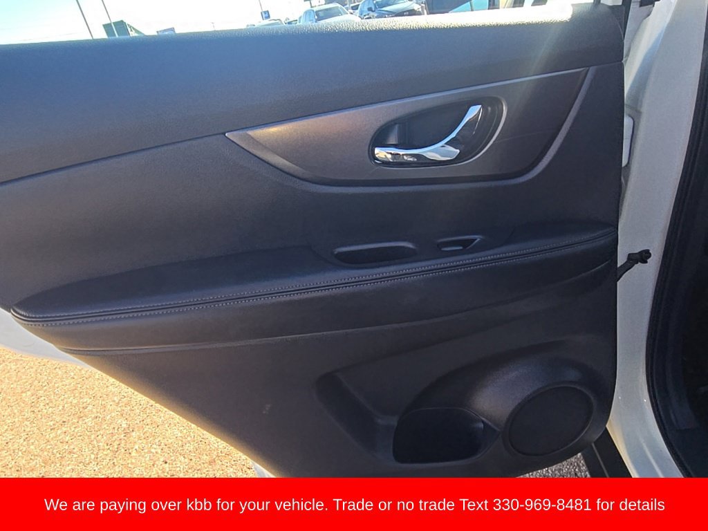 Used 2016 Nissan Rogue S FWD image 28