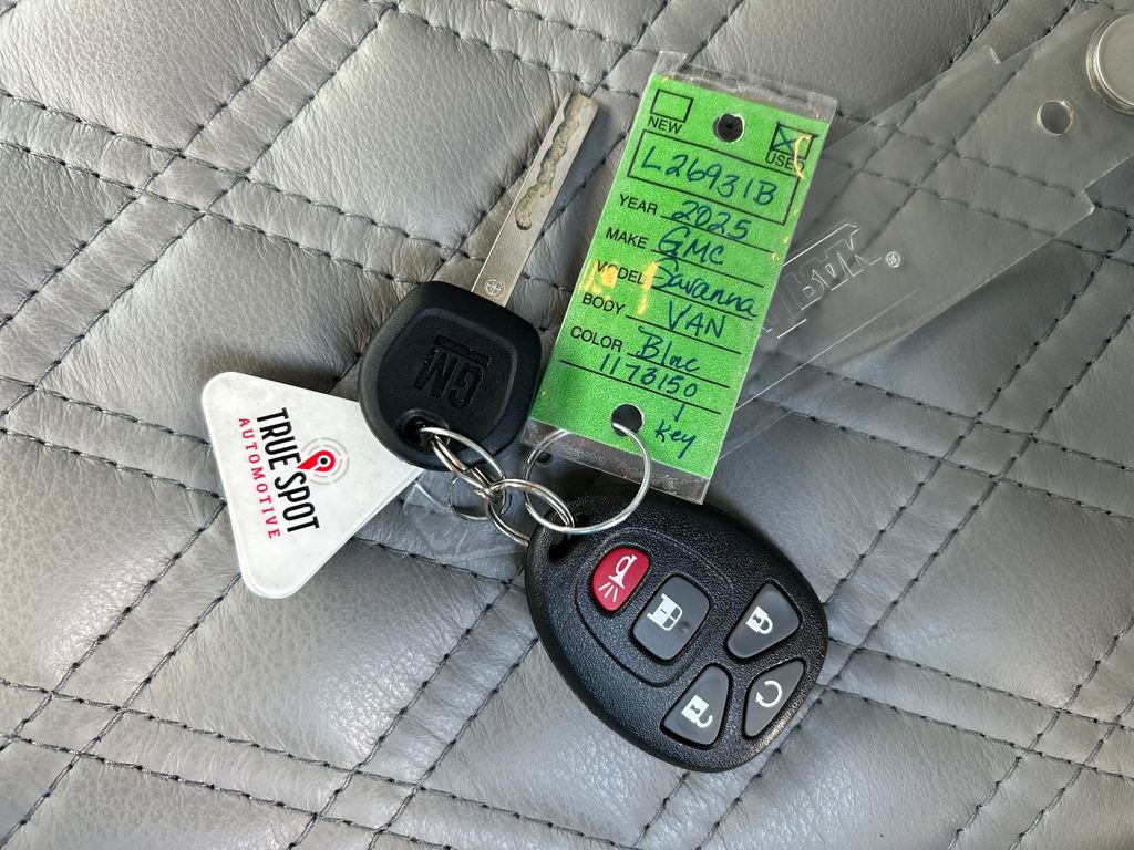 Used 2025 GMC Savana 2500 Extended w/ Driver Convenience Package image 25