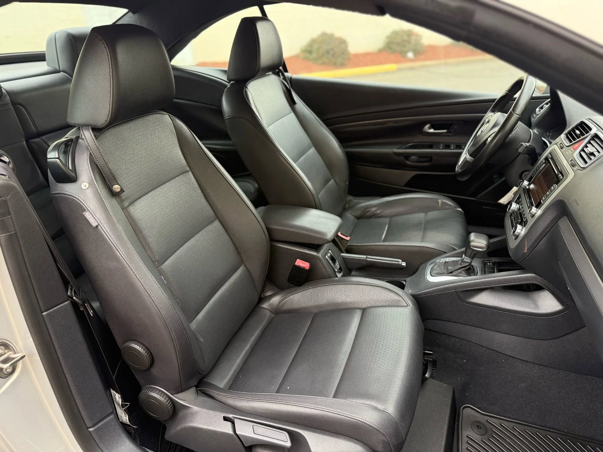 Used 2010 Volkswagen Eos Komfort image 25