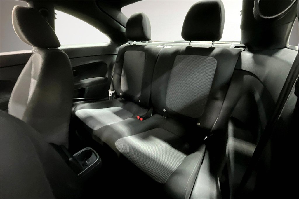 Used 2019 Volkswagen Beetle 2.0T S image 21