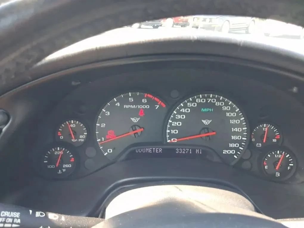 Used 2001 Chevrolet Corvette Coupe w/ Preferred Equipment Group2 RWD image 26