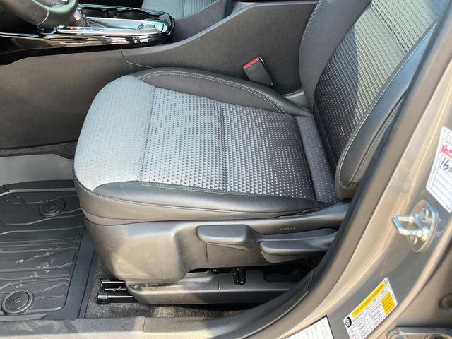 Certified 2025 Chevrolet Trax LT w/ LT Convenience Package image 28