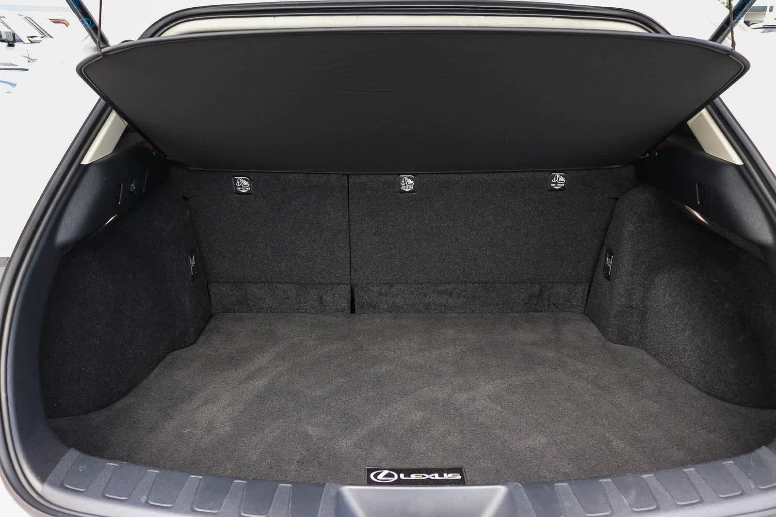 Used 2022 Lexus UX 200 w/ Accessory Package (Z1) FWD image 23