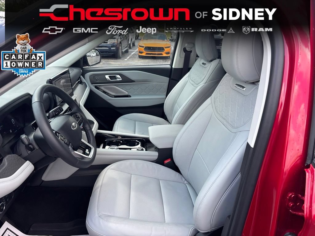Used 2025 Ford Explorer Platinum w/ LUX Leather Package AWD/4WD image 27