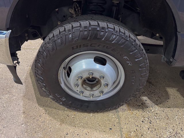 Used 2024 Ford F350 XLT image 12