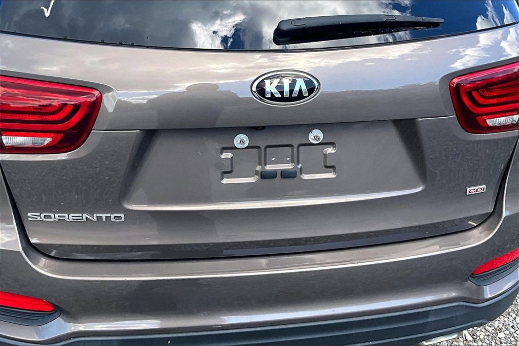 Used 2019 Kia Sorento LX image 8