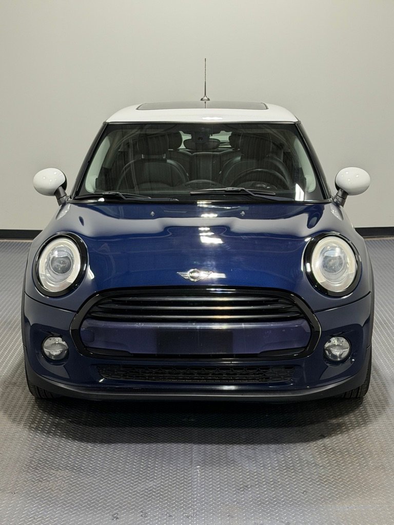 Used 2014 MINI Cooper 2-Door Hardtop image 3