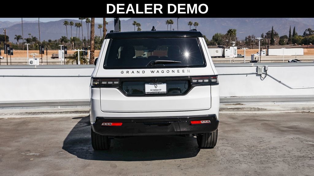 New 2025 Jeep Grand Wagoneer L Series II Obsidian w/ Quick Order Packagew 28T image 7