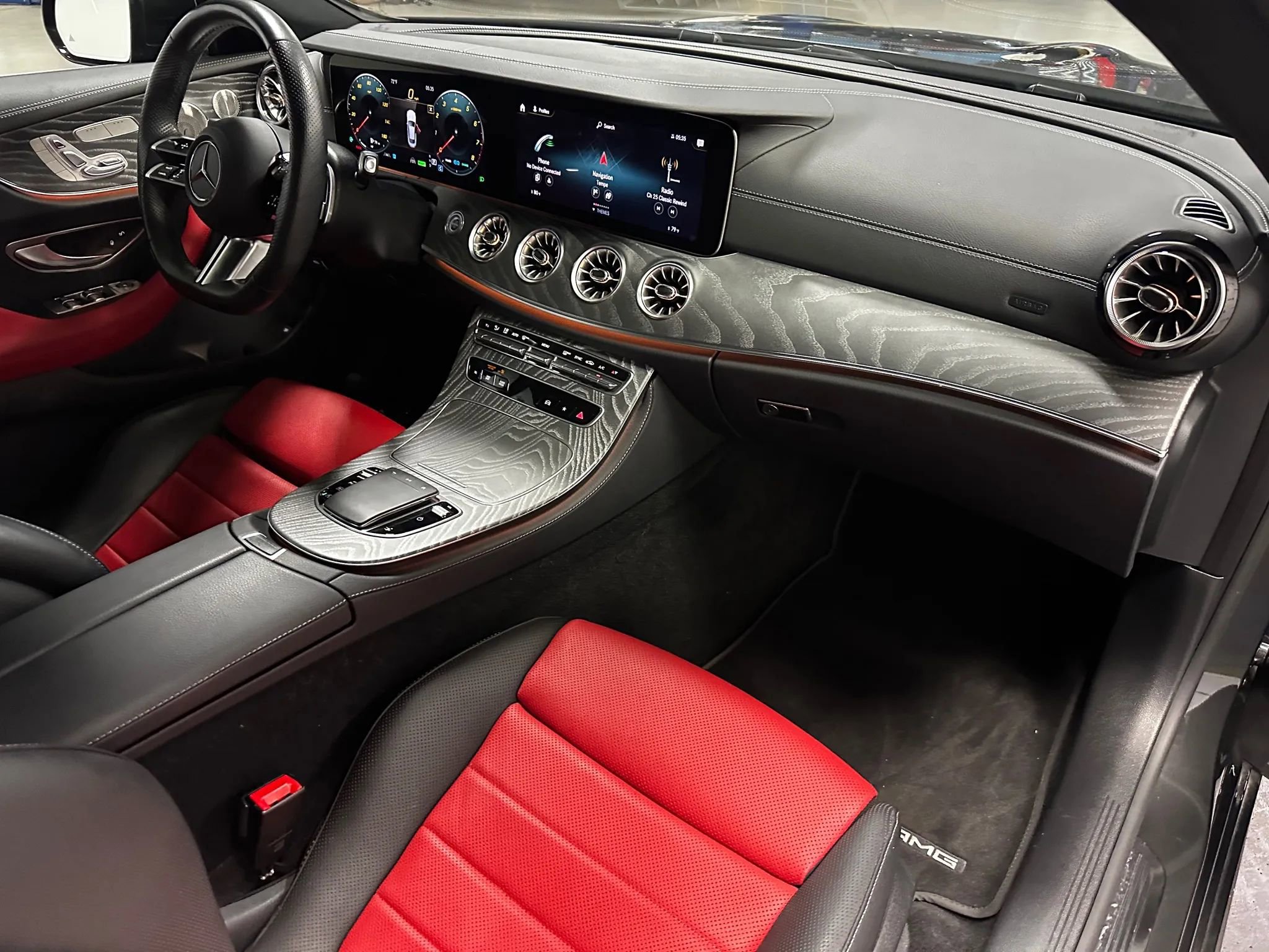 Used 2023 Mercedes-Benz E 450 Coupe image 17