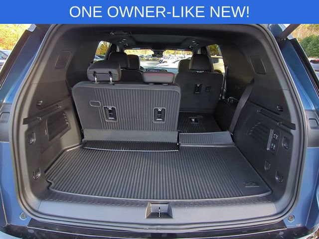 Used 2025 Chevrolet Traverse RS image 37