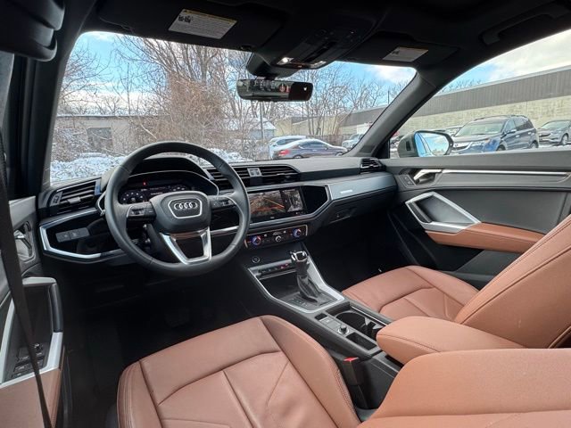 Certified 2025 Audi Q3 2.0T Premium Plus w/ Premium Plus Package image 21