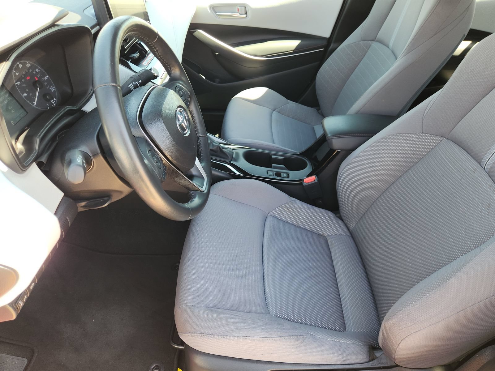 Used 2025 Toyota Corolla SE FWD image 16