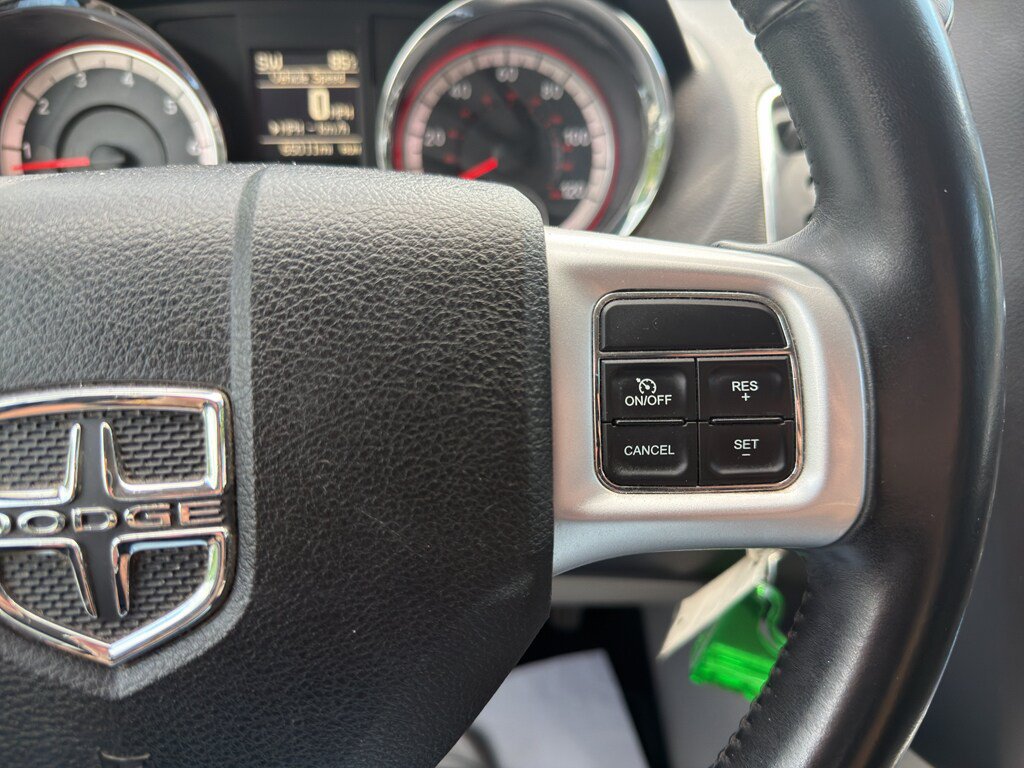 Used 2016 Dodge Grand Caravan SXT w/ Rear Park Assist Package FWD image 15