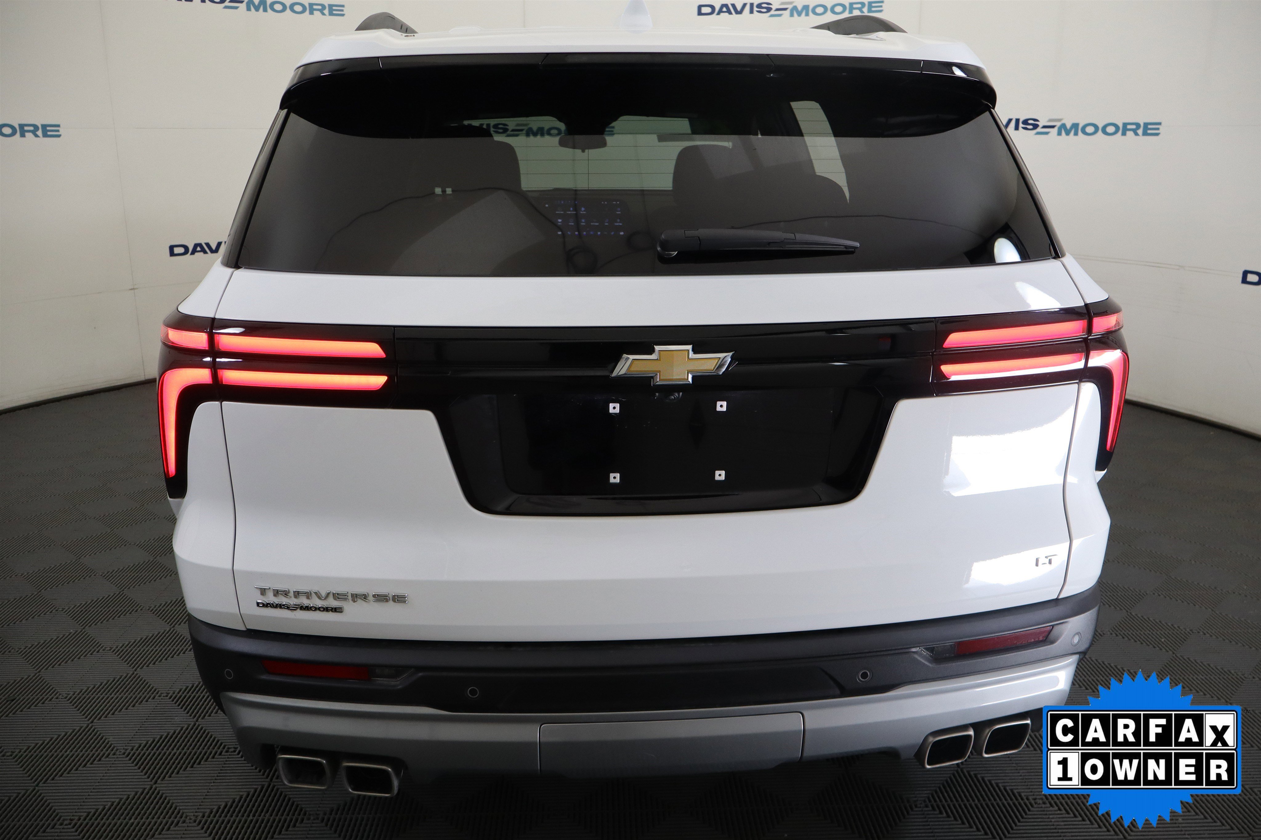 Used 2024 Chevrolet Traverse LT FWD image 8