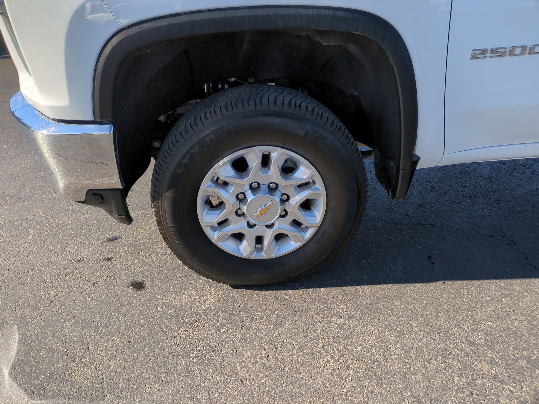 Used 2023 Chevrolet Silverado 2500 LT image 11