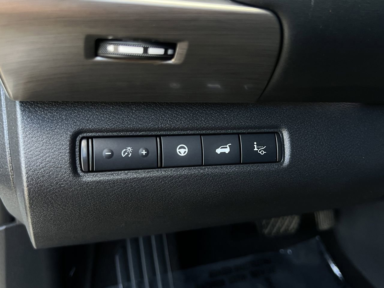 Certified 2024 Nissan Pathfinder Platinum w/ Cargo Package image 14