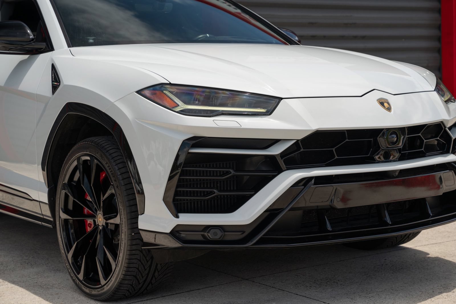 Used 2022 Lamborghini Urus AWD/4WD image 9