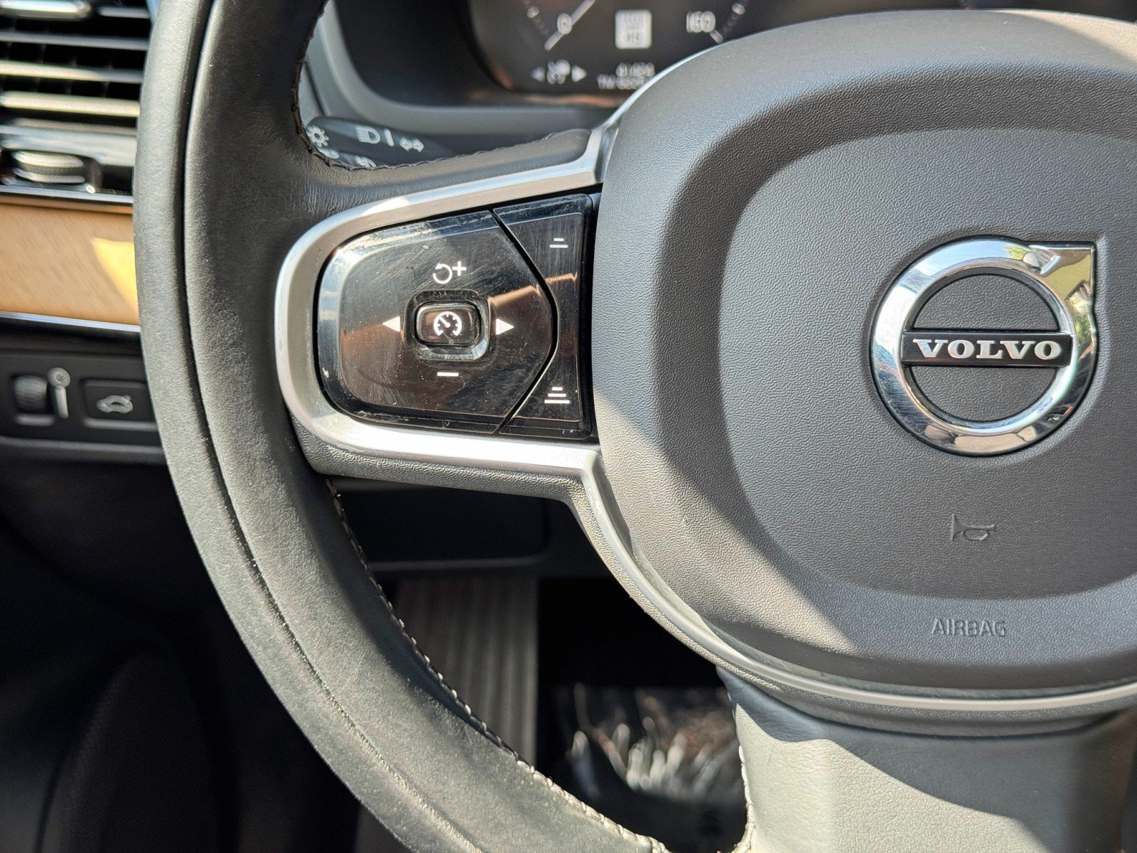 Used 2021 Volvo XC90 T8 Inscription Expression w/ Advanced Package AWD/4WD image 21