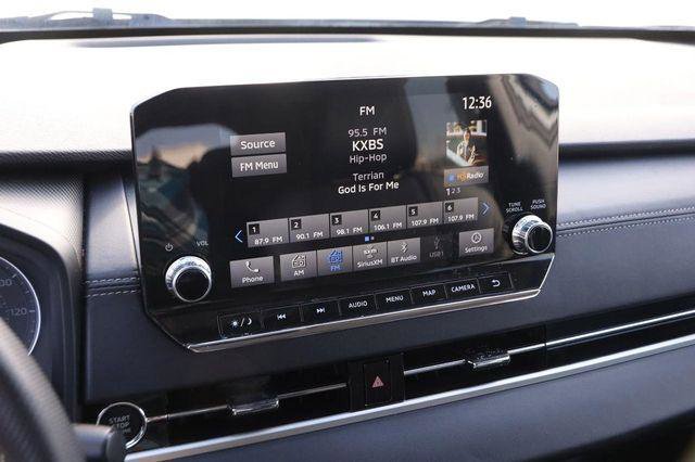 Used 2024 Mitsubishi Outlander SE Black Edition image 16