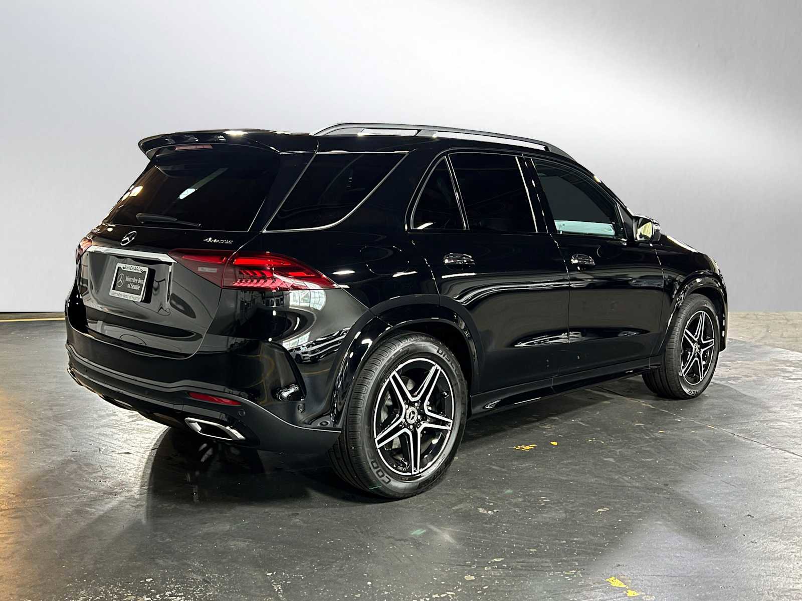 Used 2026 Mercedes-Benz GLE 450 4MATIC image 3