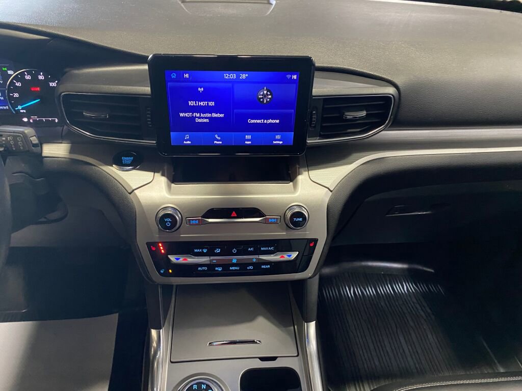 Used 2023 Ford Explorer XLT w/ Equipment Group 202A image 14