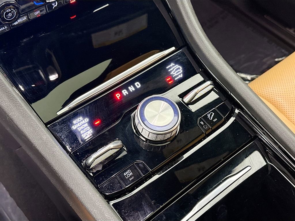 Used 2023 Jeep Grand Cherokee Summit w/ Adv Protech Group IV image 16