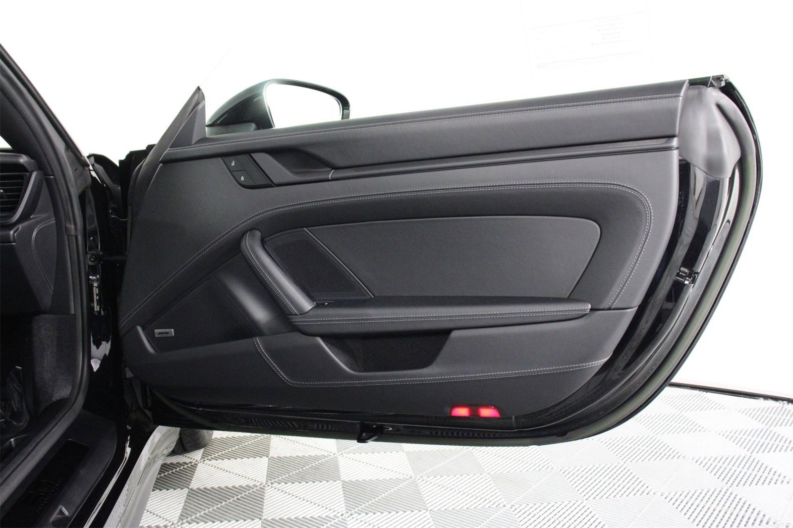 Used 2022 Porsche 911 Targa 4 GTS image 24