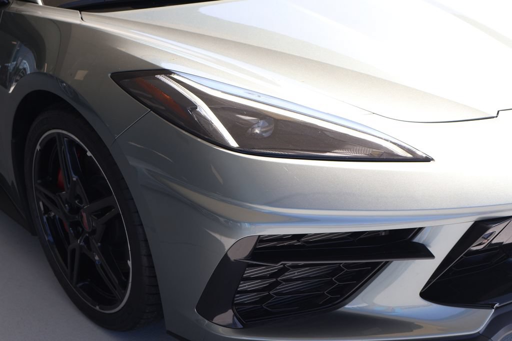 Used 2023 Chevrolet Corvette Stingray Preferred Cpe w/ Z51 Performance Package RWD image 3
