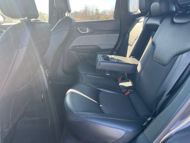 Used 2024 Jeep Compass Latitude image 15